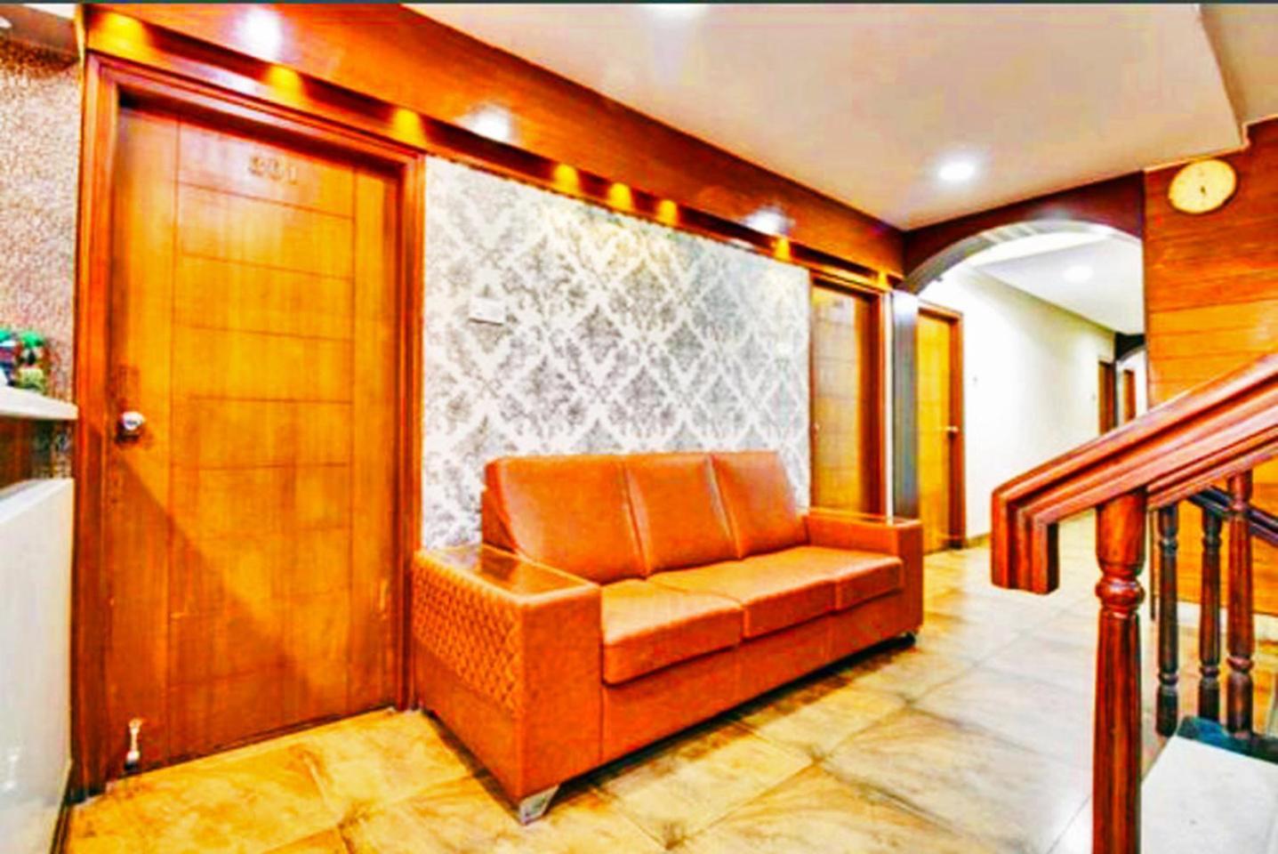 Pavithra Paradise Hotel Bangalore Bagian luar foto